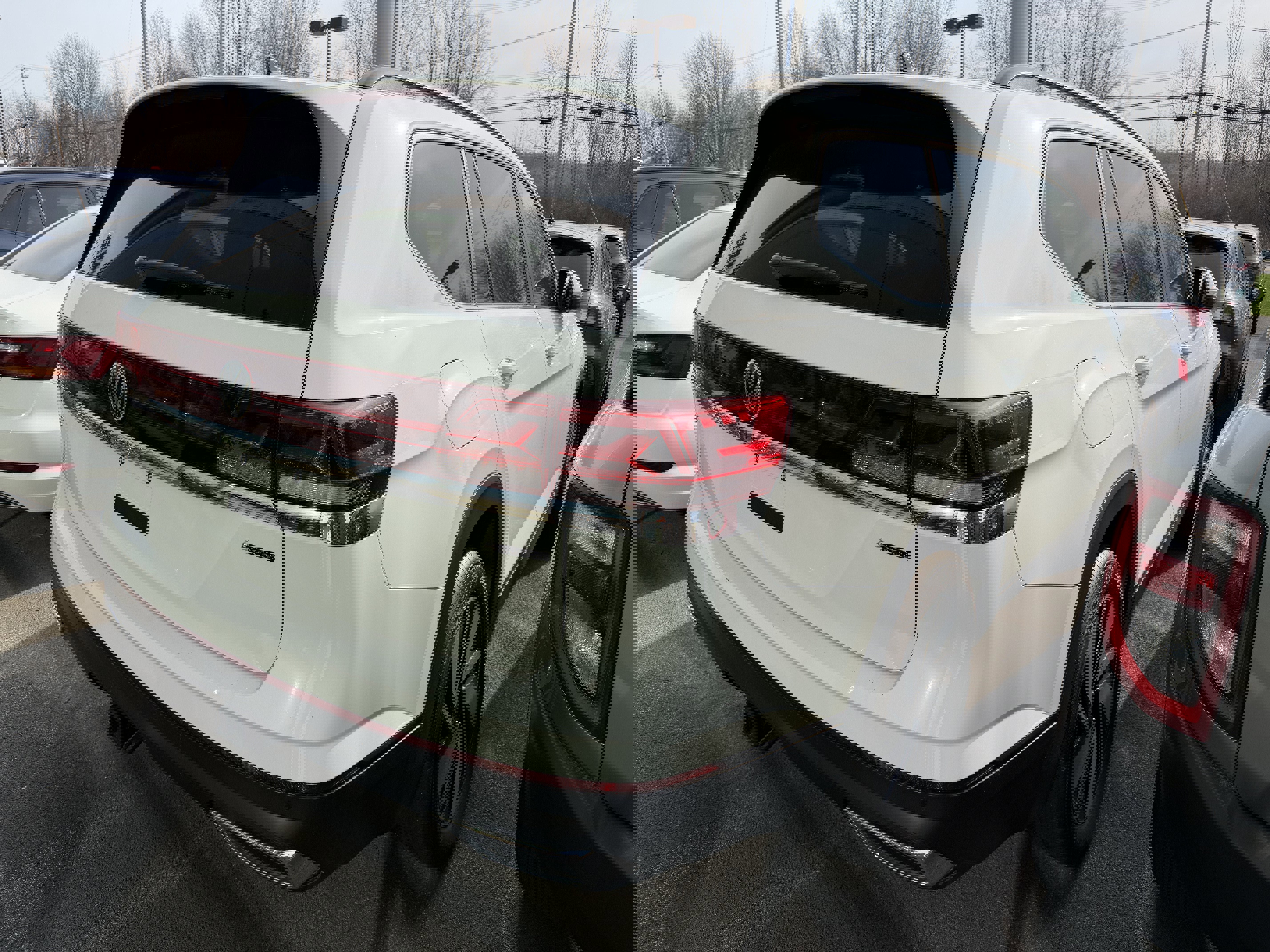 Used 2025 Volkswagen Atlas SE w/ Panoramic Sunroof Package image 5