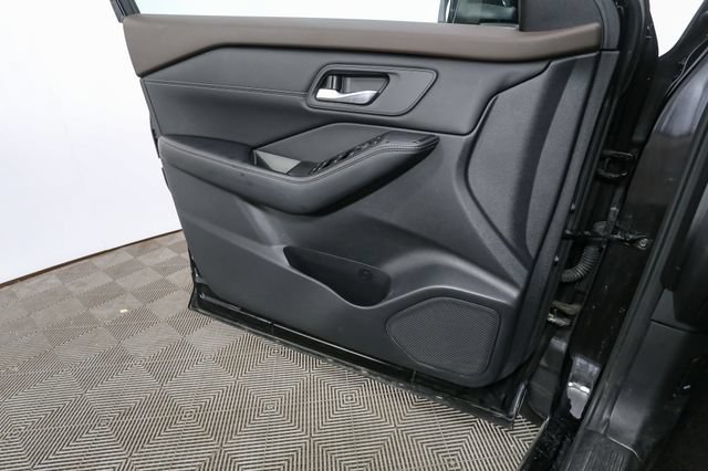Used 2023 Nissan Rogue SV w/ SV Premium B Package AWD/4WD image 35