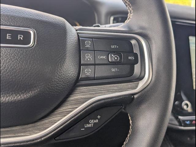 Used 2024 Jeep Wagoneer L Series II w/ Flexible Seating Group image 20