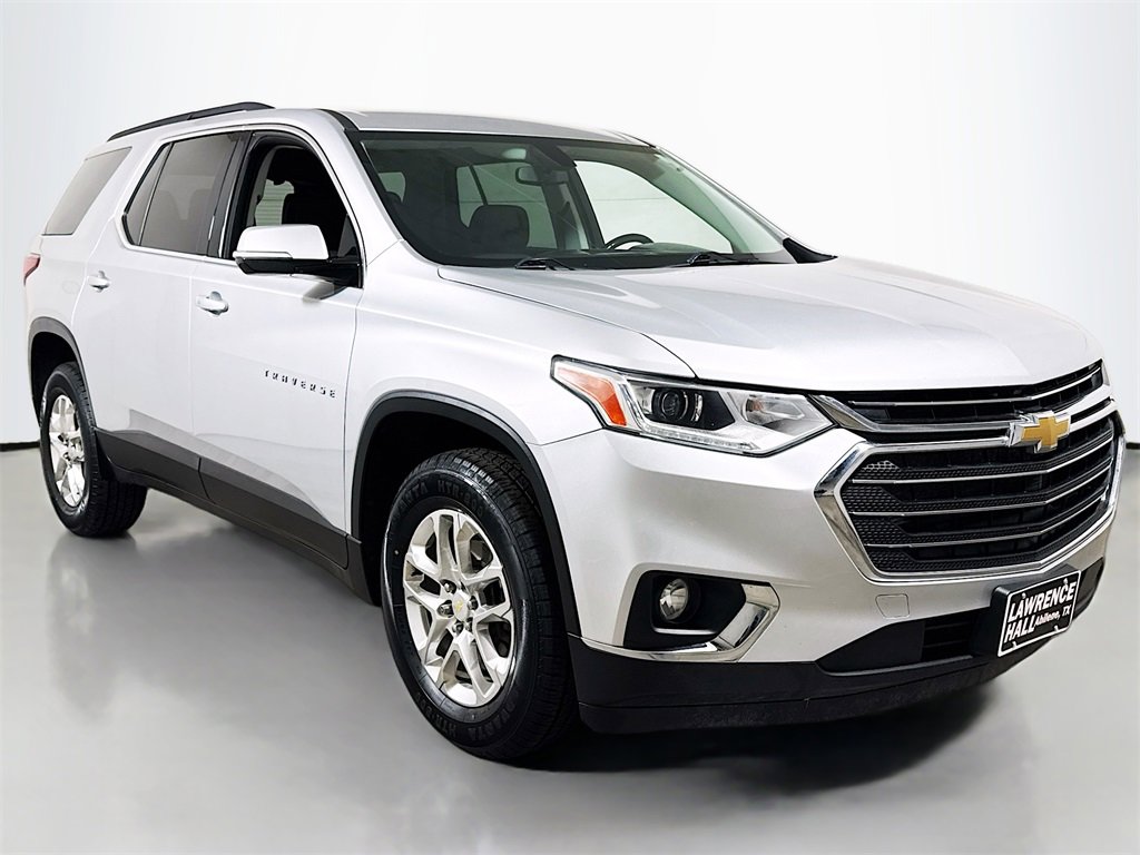 Used 2020 Chevrolet Traverse LT image 3