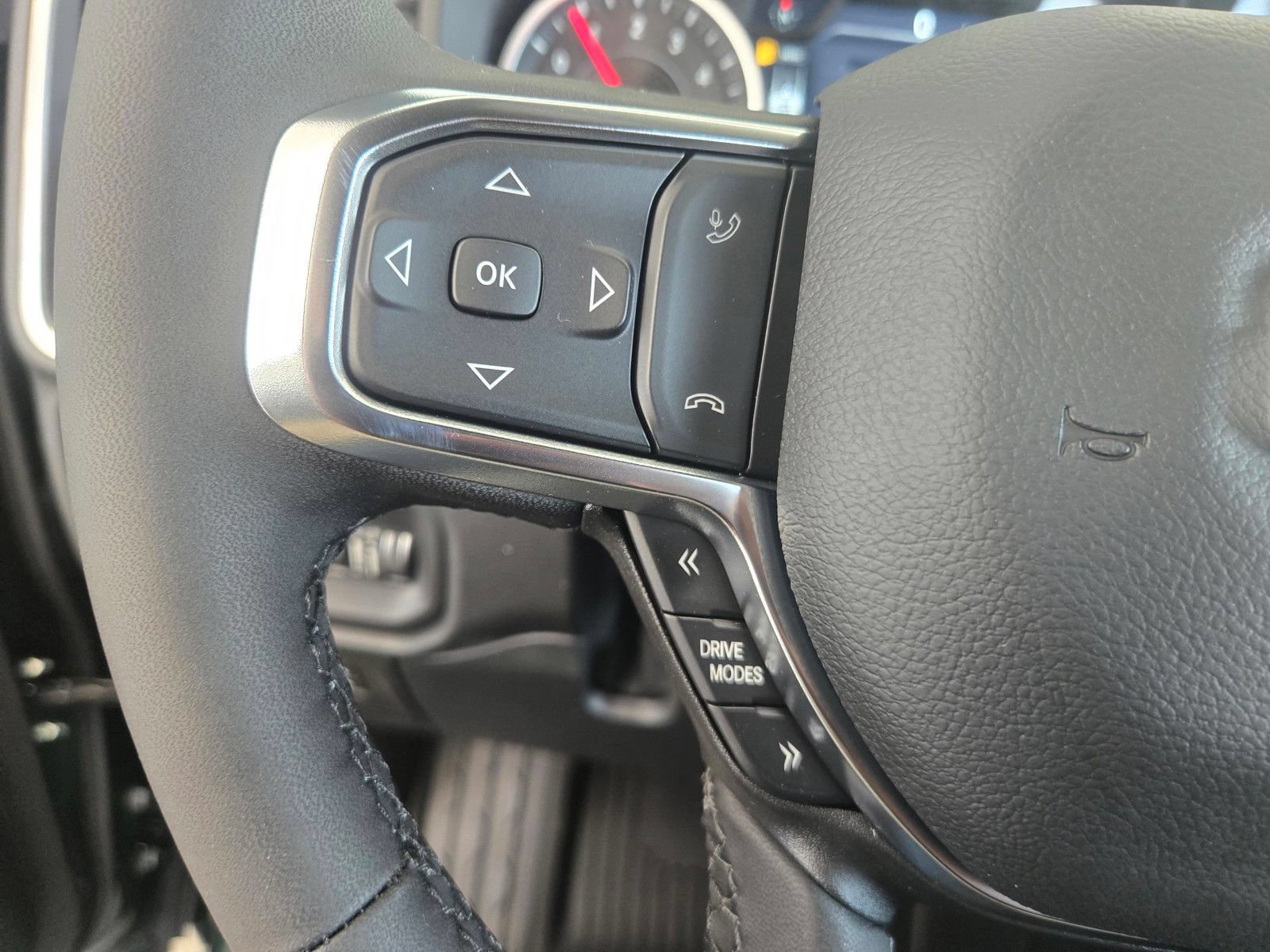 New 2026 RAM 1500 Laramie AWD/4WD image 15