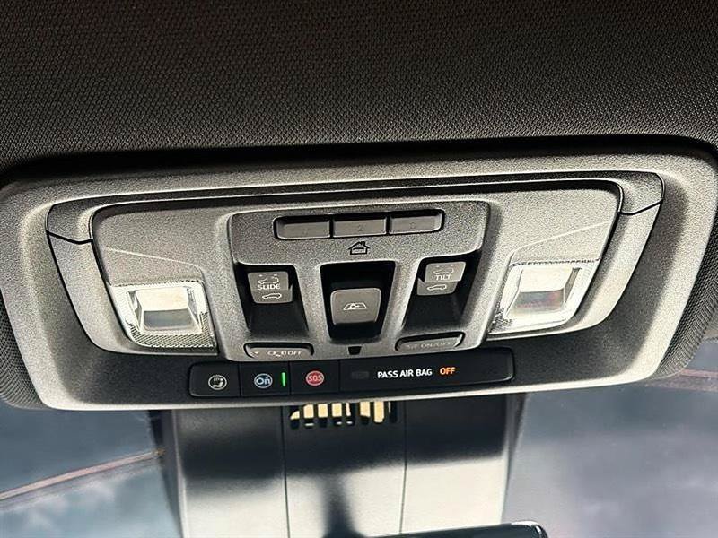 Used 2025 GMC Sierra 2500 AT4 w/ AT4 Premium Plus Package AWD/4WD image 35