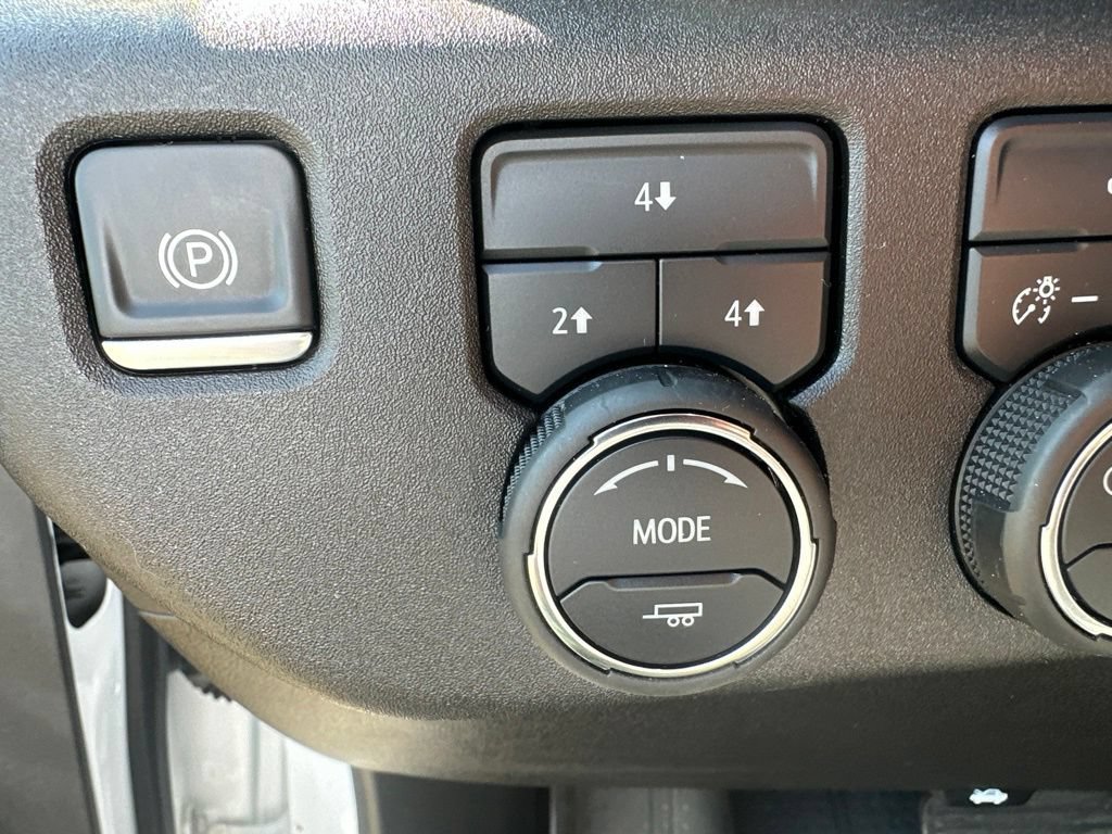 Used 2025 Chevrolet Silverado 2500 LT AWD/4WD image 26