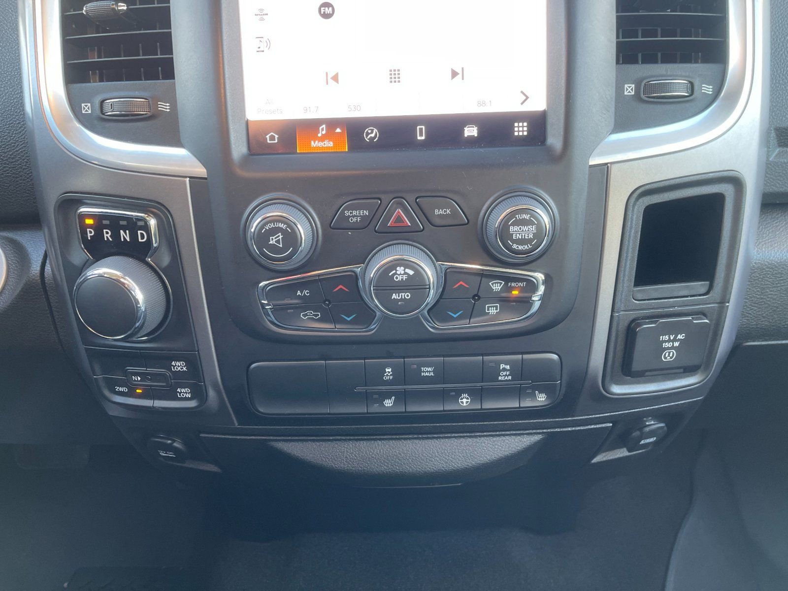 Used 2022 RAM 1500 Classic SLT w/ Electronics Convenience Group image 21