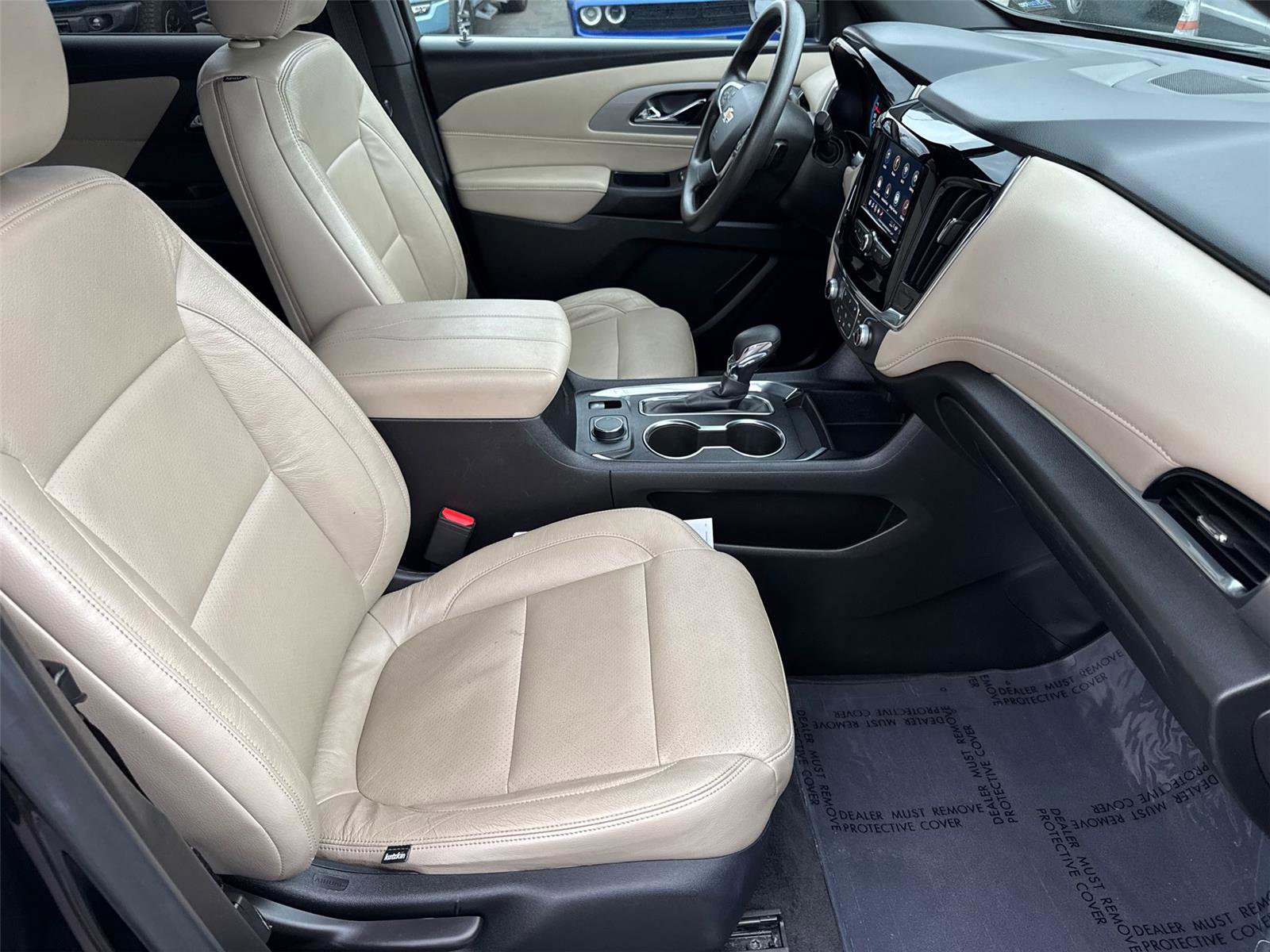 Used 2023 Chevrolet Traverse LS image 16