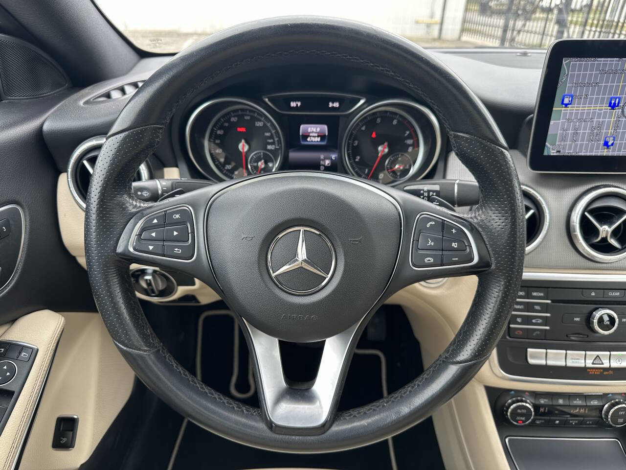 Used 2018 Mercedes-Benz CLA 250 image 17
