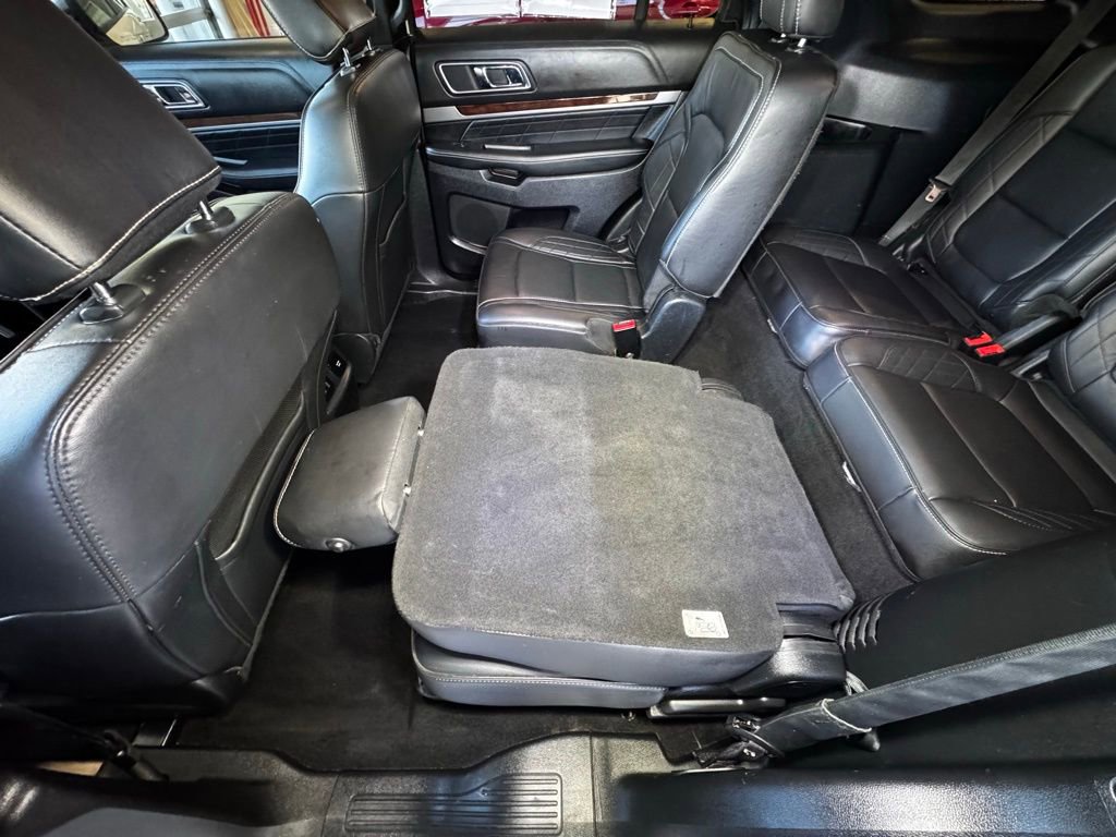 Used 2019 Ford Explorer Platinum image 47