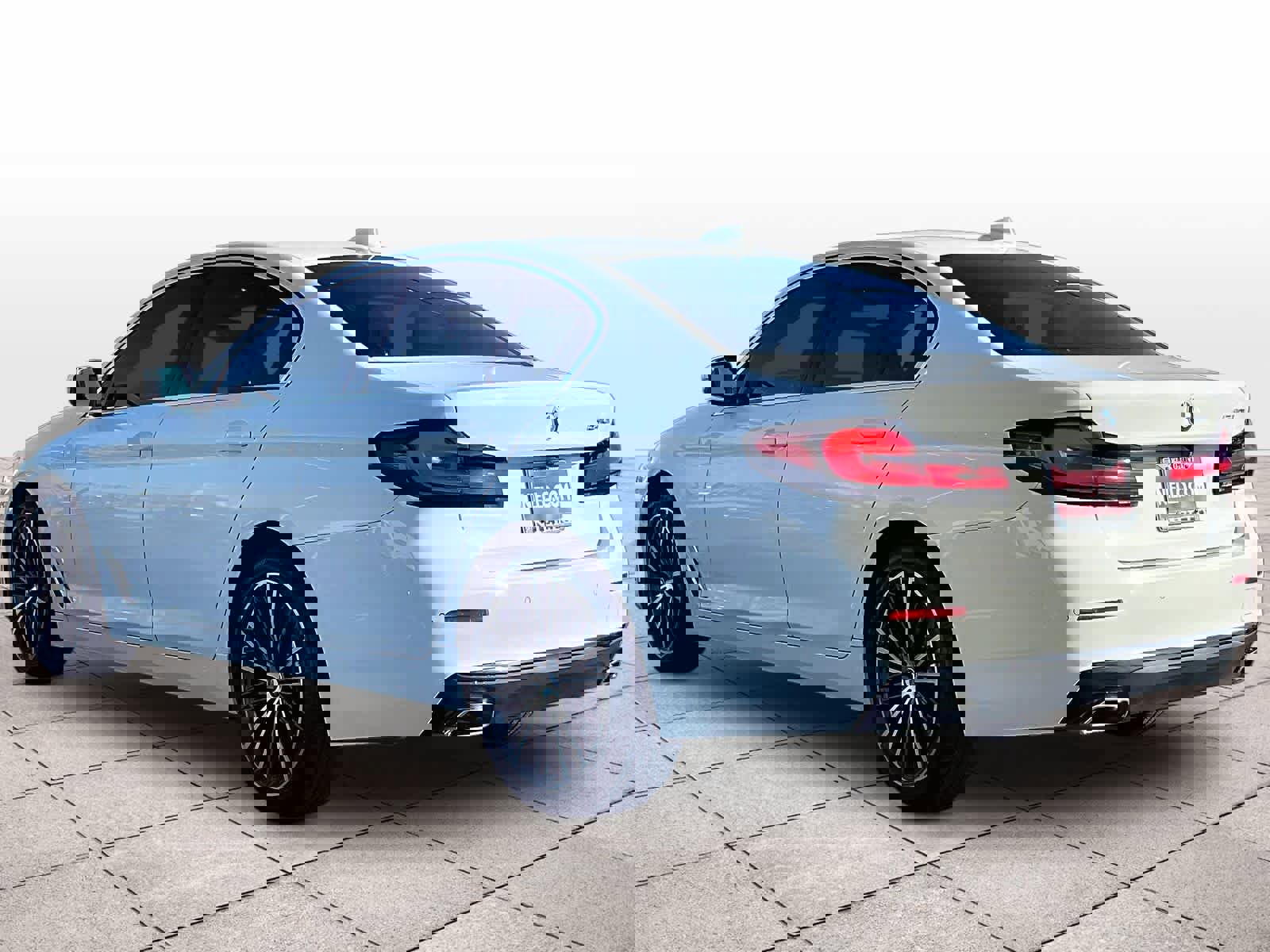 Used 2023 BMW 540i w/ Premium Package image 16