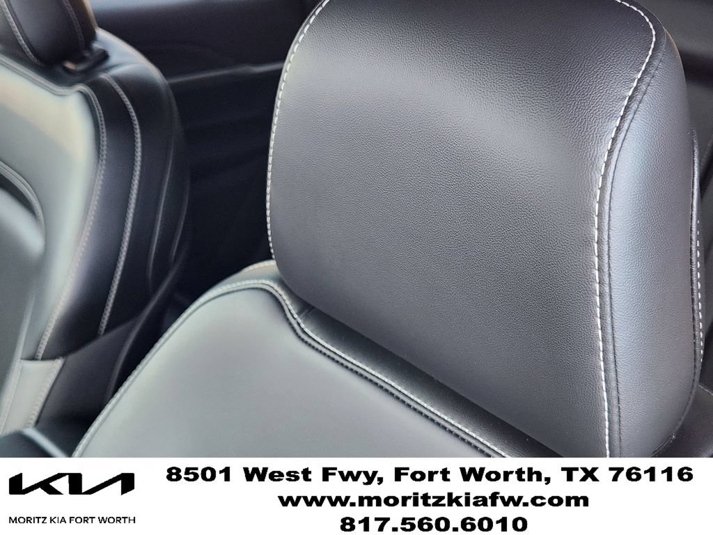 Used 2025 Jeep Grand Cherokee Limited w/ Black Appearance Package AWD/4WD image 14