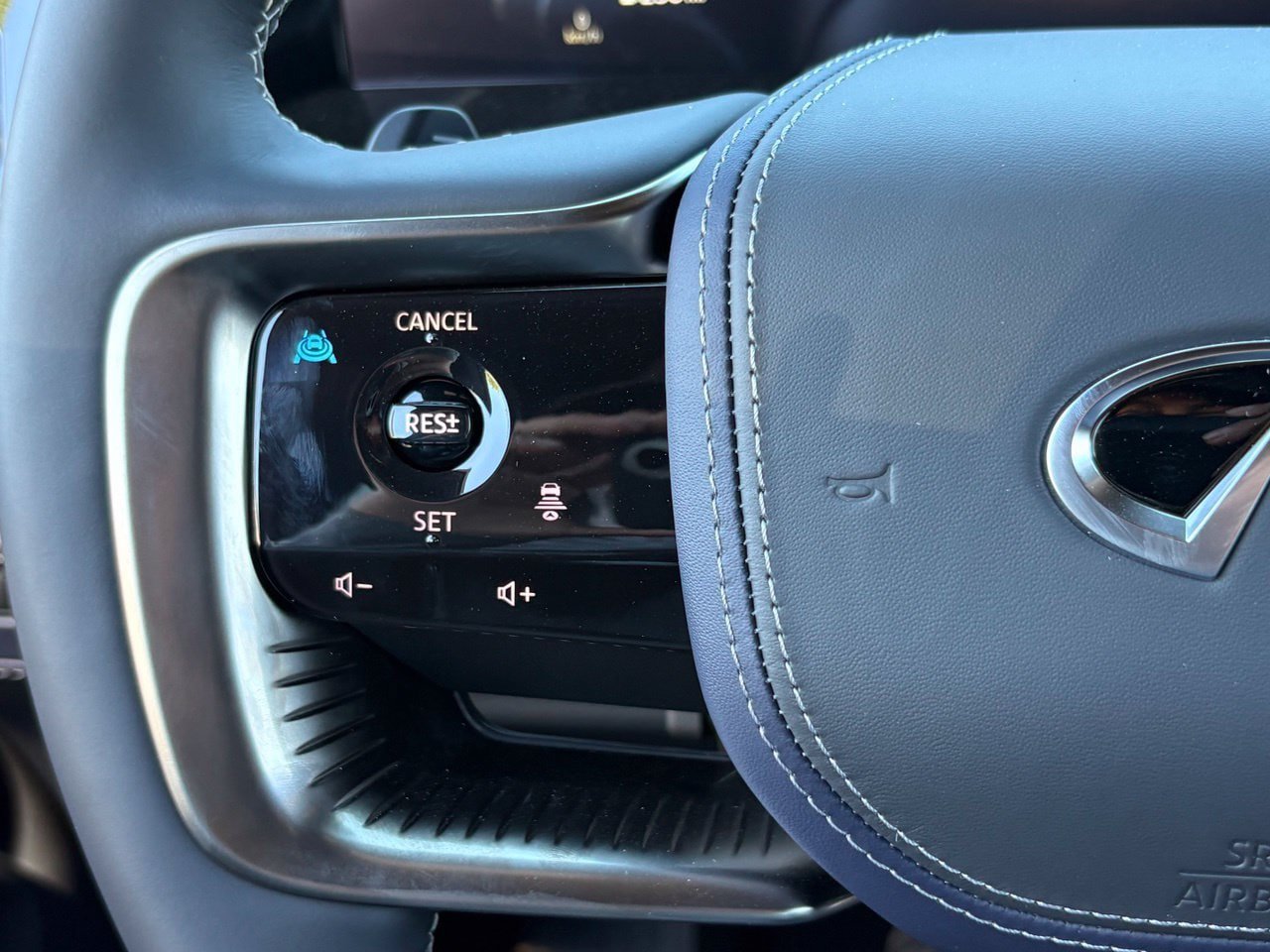 New 2027 INFINITI QX80 Sensory AWD/4WD image 27