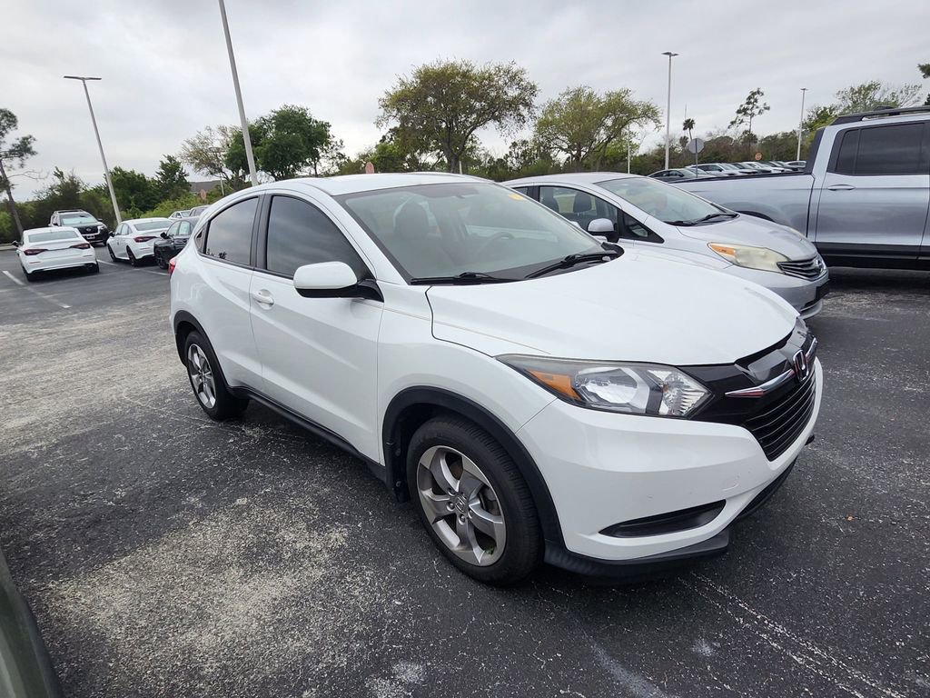 Used 2017 Honda HR-V LX image 2