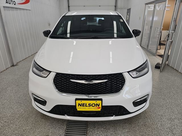 New 2026 Chrysler Pacifica Select AWD/4WD image 5