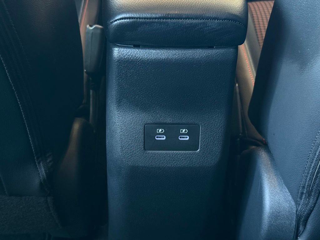 Used 2025 Nissan Kicks SR image 13