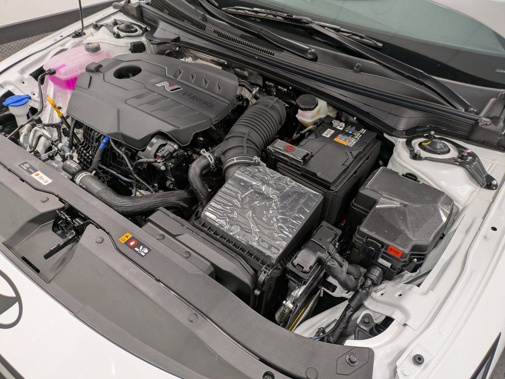 Used 2025 Hyundai Elantra N Base image 30