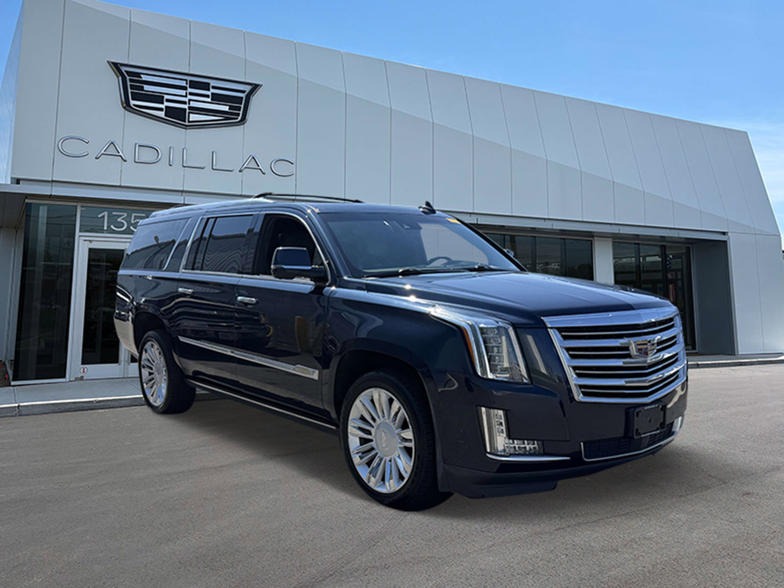 Certified 2020 Cadillac Escalade ESV Platinum AWD/4WD image 2