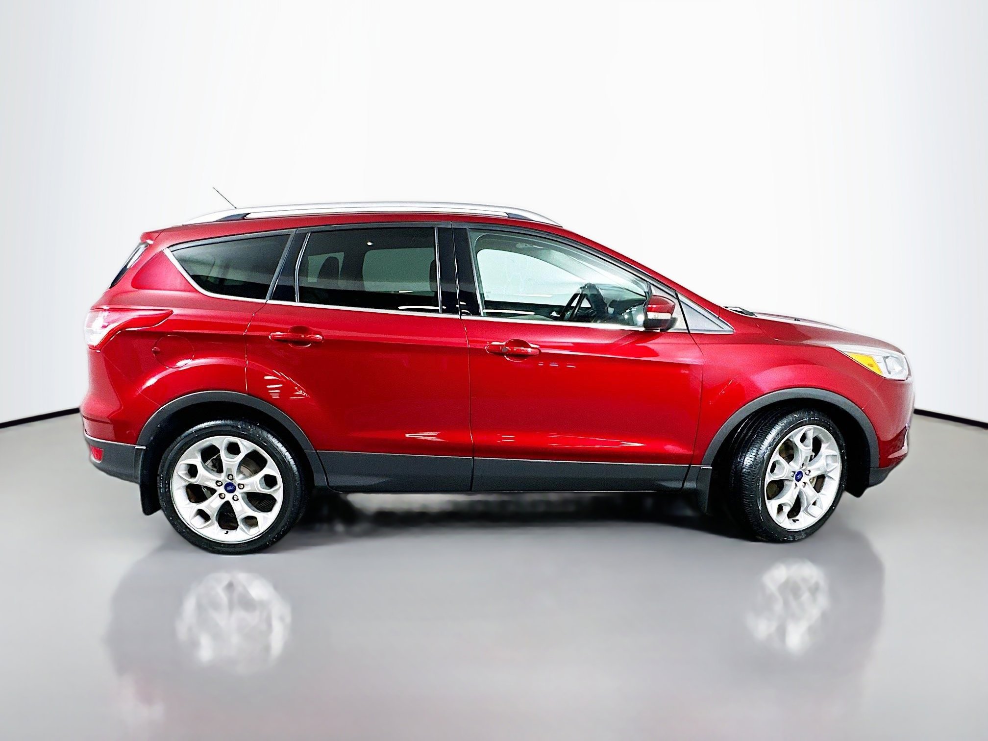 Used 2015 Ford Escape Titanium AWD/4WD image 8