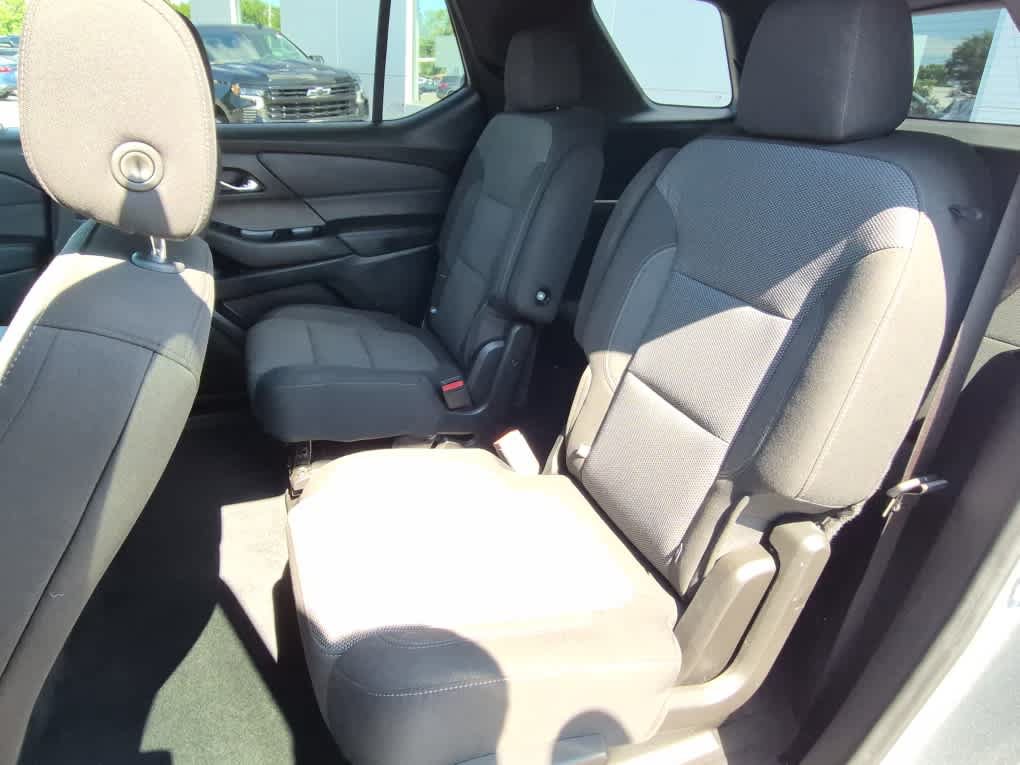 Used 2023 Chevrolet Traverse LT AWD/4WD image 8