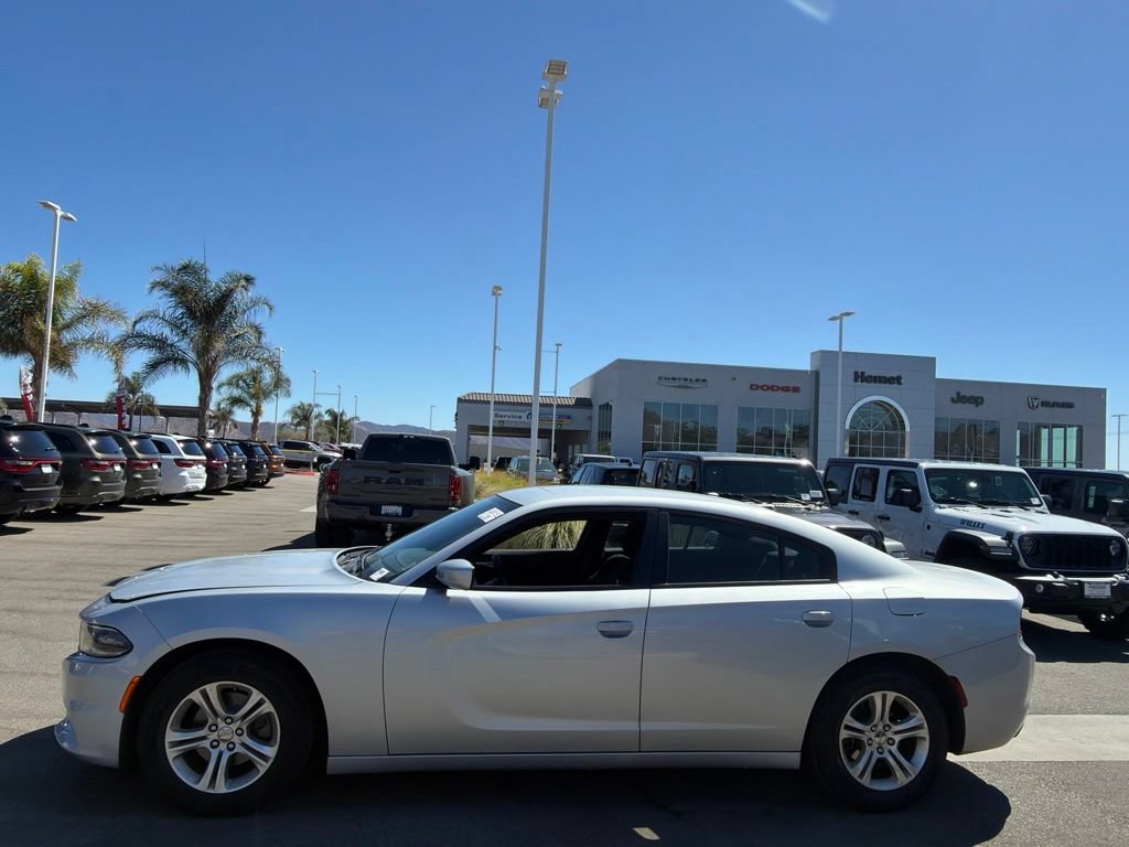 Used 2022 Dodge Charger SXT RWD image 10