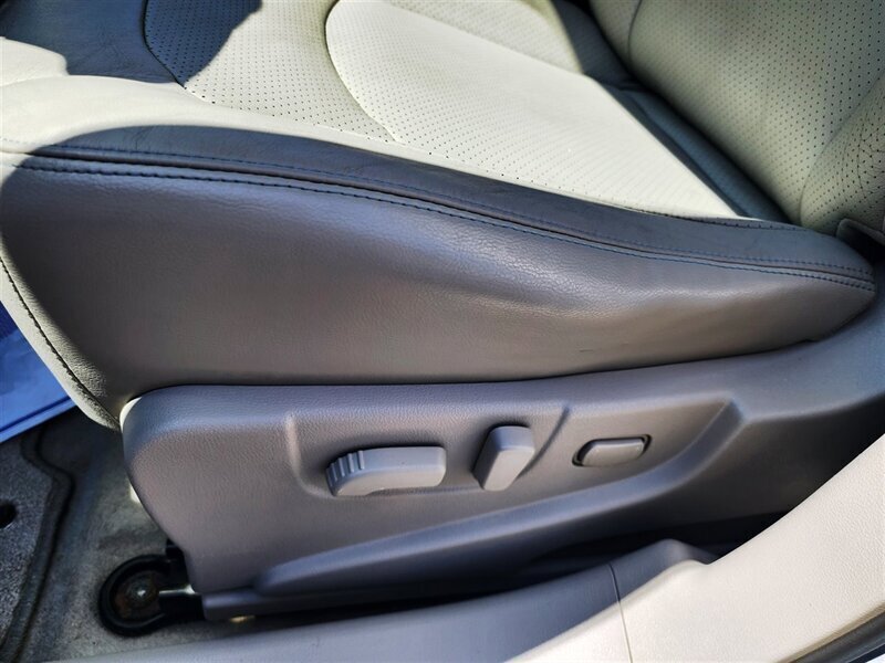 Used 2012 Nissan Rogue SL image 36