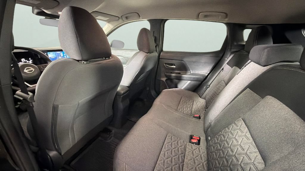 Used 2026 Nissan Kicks SV FWD image 27