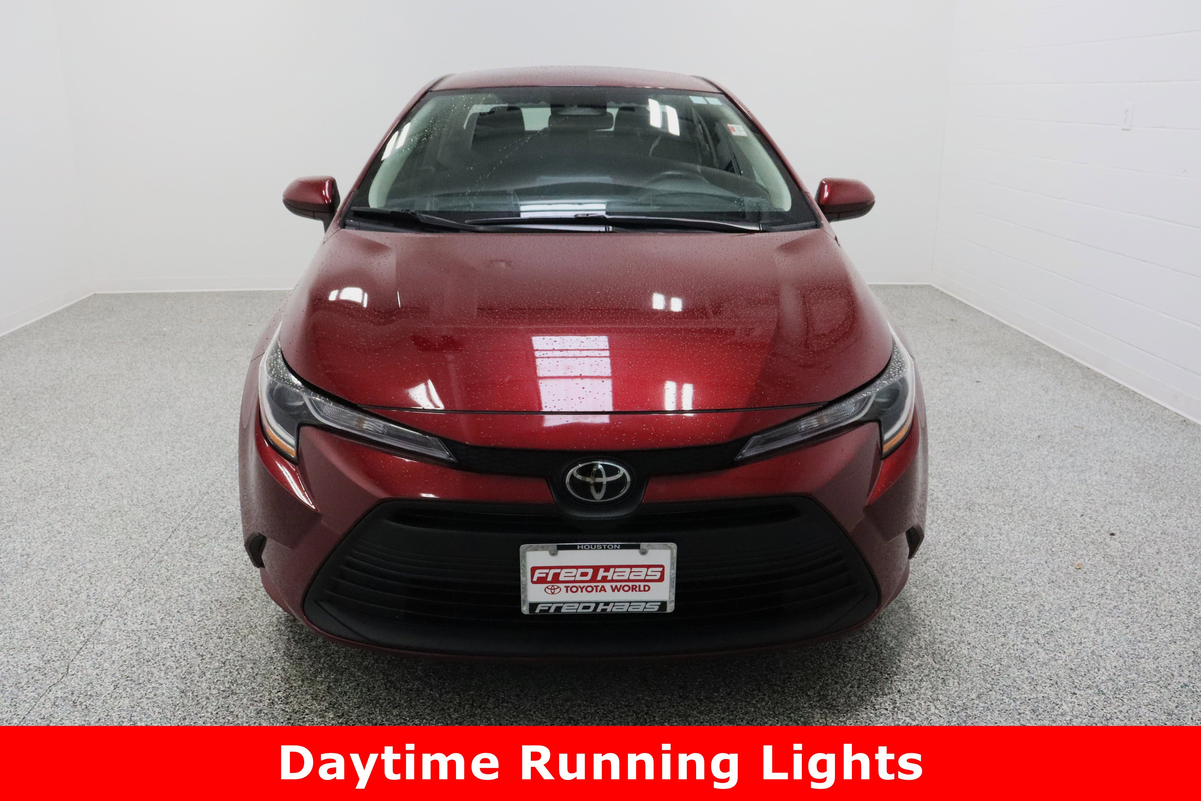 Used 2024 Toyota Corolla LE image 3