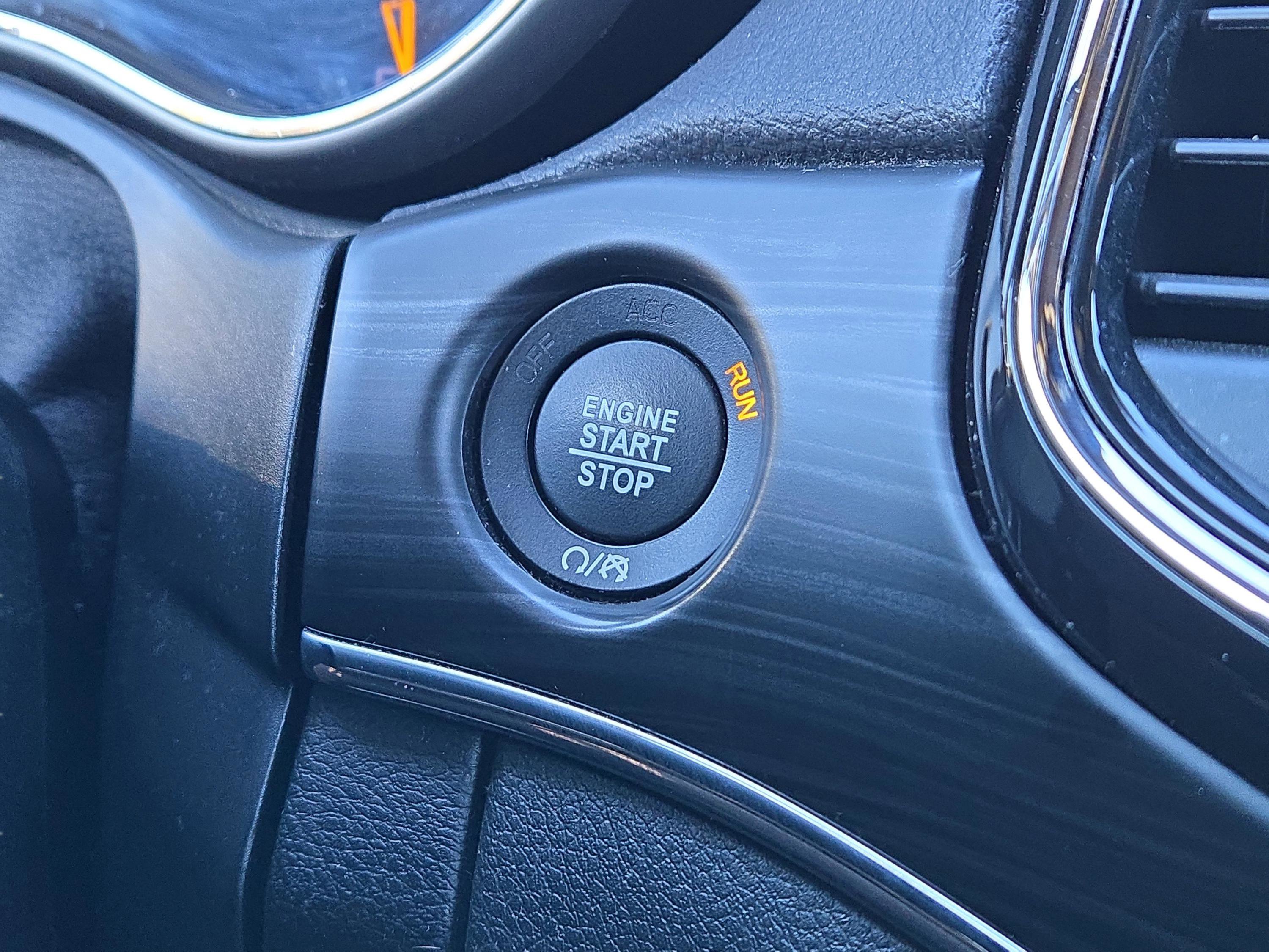 Used 2021 Jeep Grand Cherokee Limited image 27