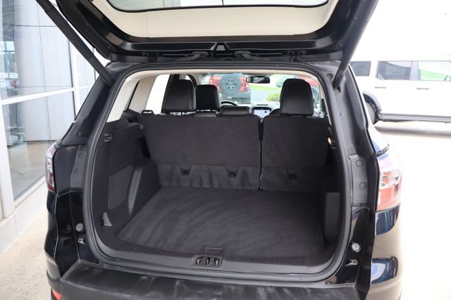 Used 2017 Ford Escape Titanium FWD image 28