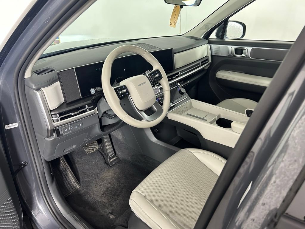 Used 2025 Hyundai Santa Fe SEL AWD/4WD image 14