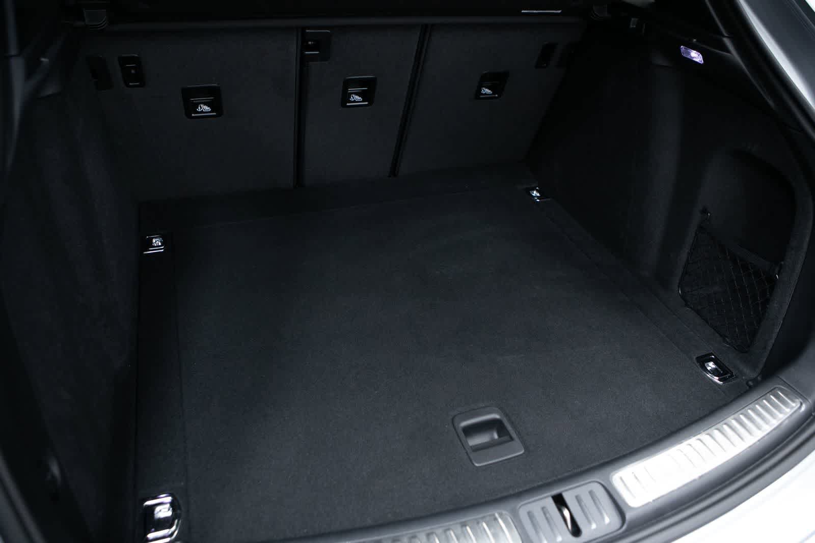 Certified 2026 Porsche Macan image 39