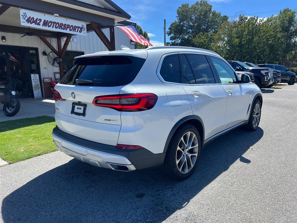 Used 2020 BMW X5 sDrive40i w/ Premium Package RWD image 3