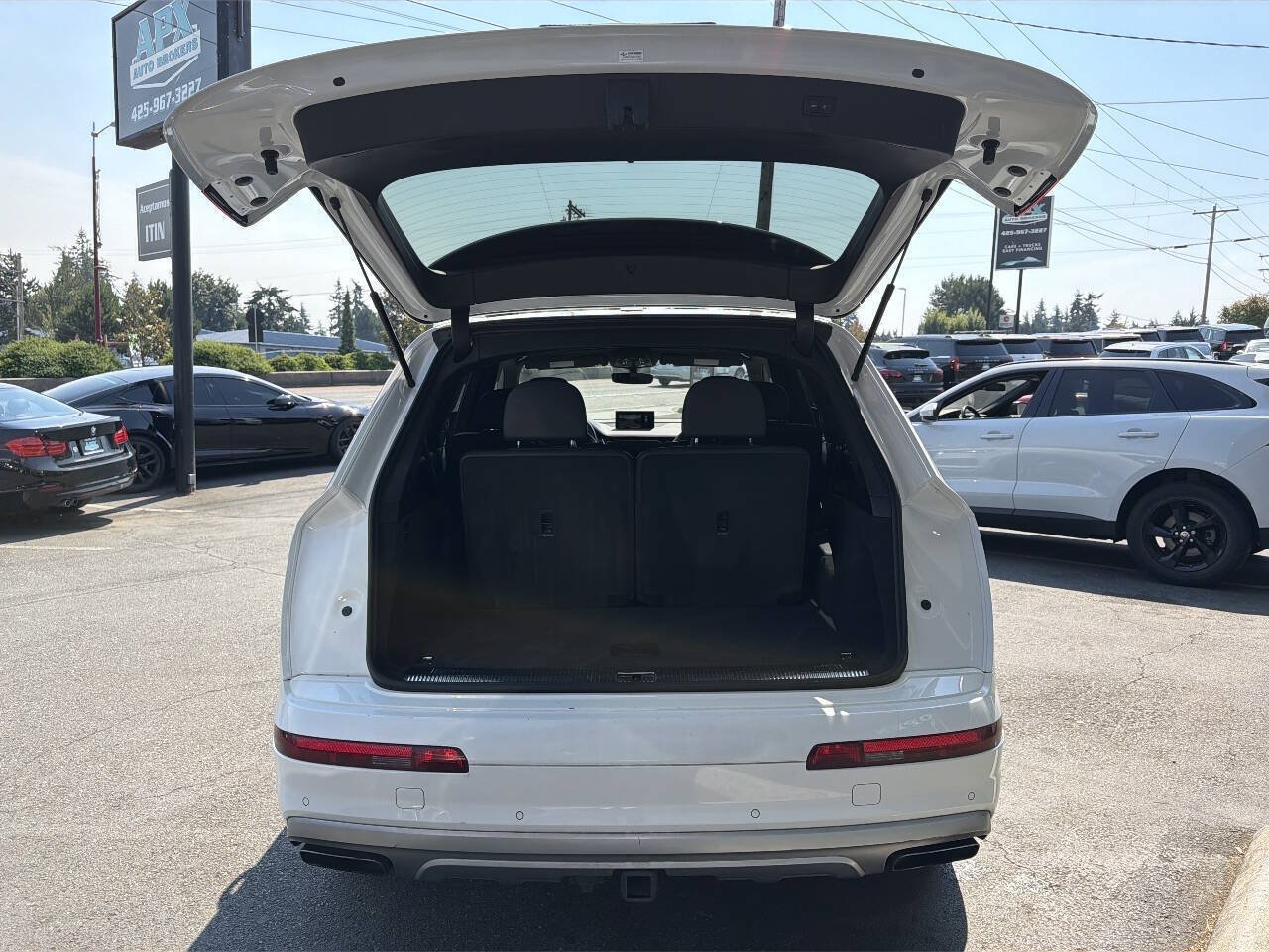 Used 2018 Audi Q7 3.0T Prestige AWD/4WD image 6