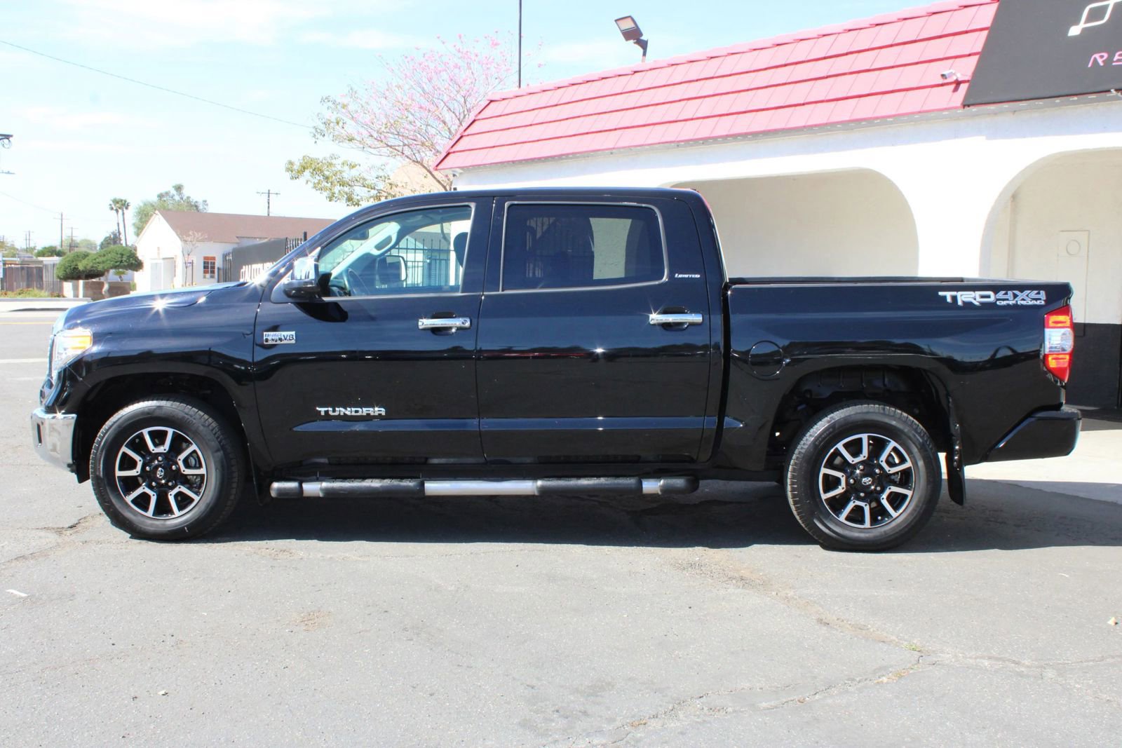 Used 2016 Toyota Tundra Limited w/ Limited Premium Package image 42