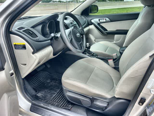 Used 2013 Kia Forte EX FWD image 3