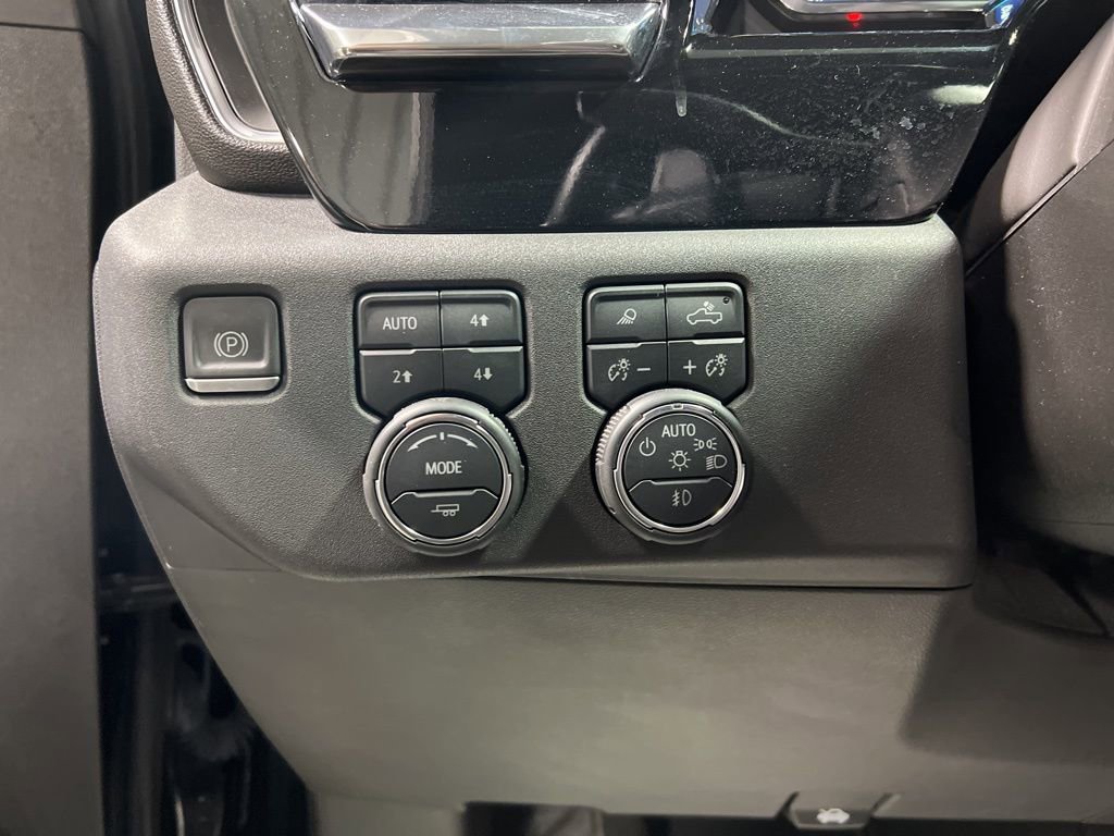 Used 2023 Chevrolet Silverado 1500 High Country w/ Max Trailering Package image 32