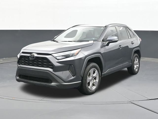Used 2022 Toyota RAV4 XLE AWD/4WD image 5