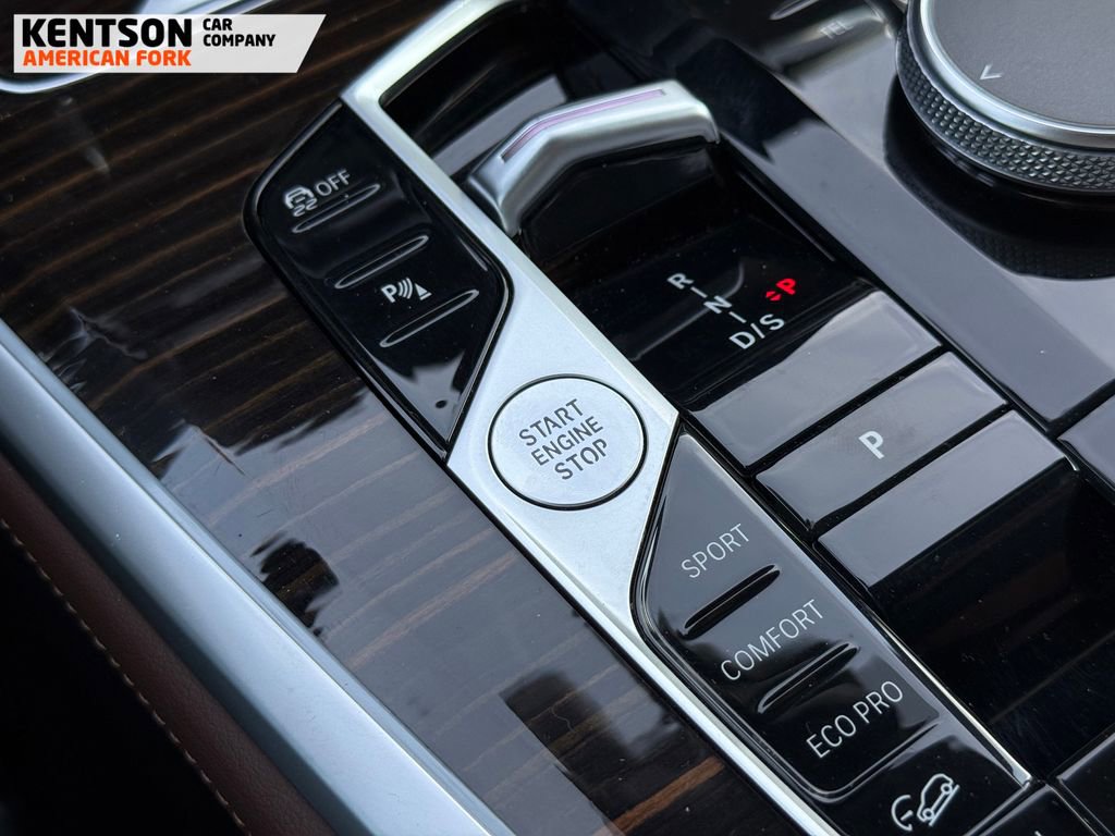 Used 2025 BMW X5 xDrive40i w/ M Sport Package image 32