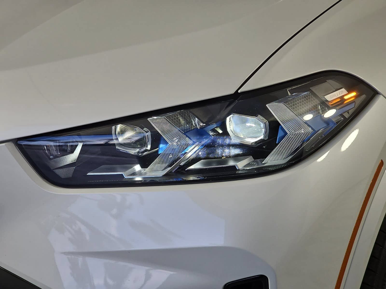 Used 2025 BMW X5 sDrive40i w/ M Sport Package RWD image 31