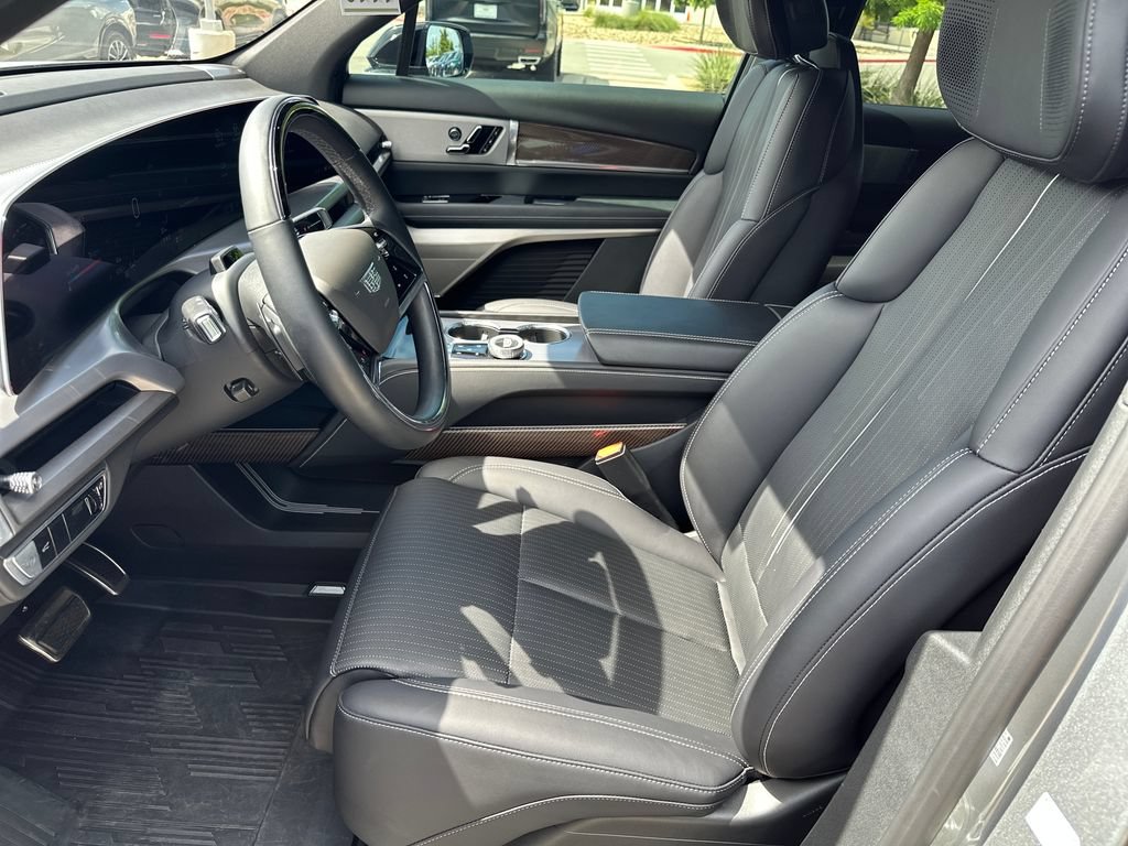 Used 2026 Cadillac Vistiq Sport w/ LPO, Floor Liner Package AWD/4WD image 19
