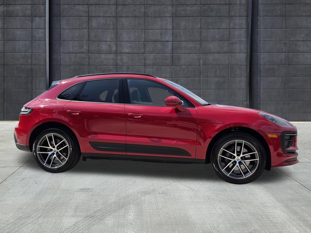 Used 2026 Porsche Macan AWD/4WD image 6
