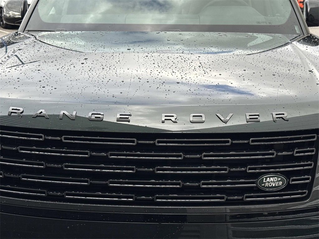 New 2025 Land Rover Range Rover SE image 10
