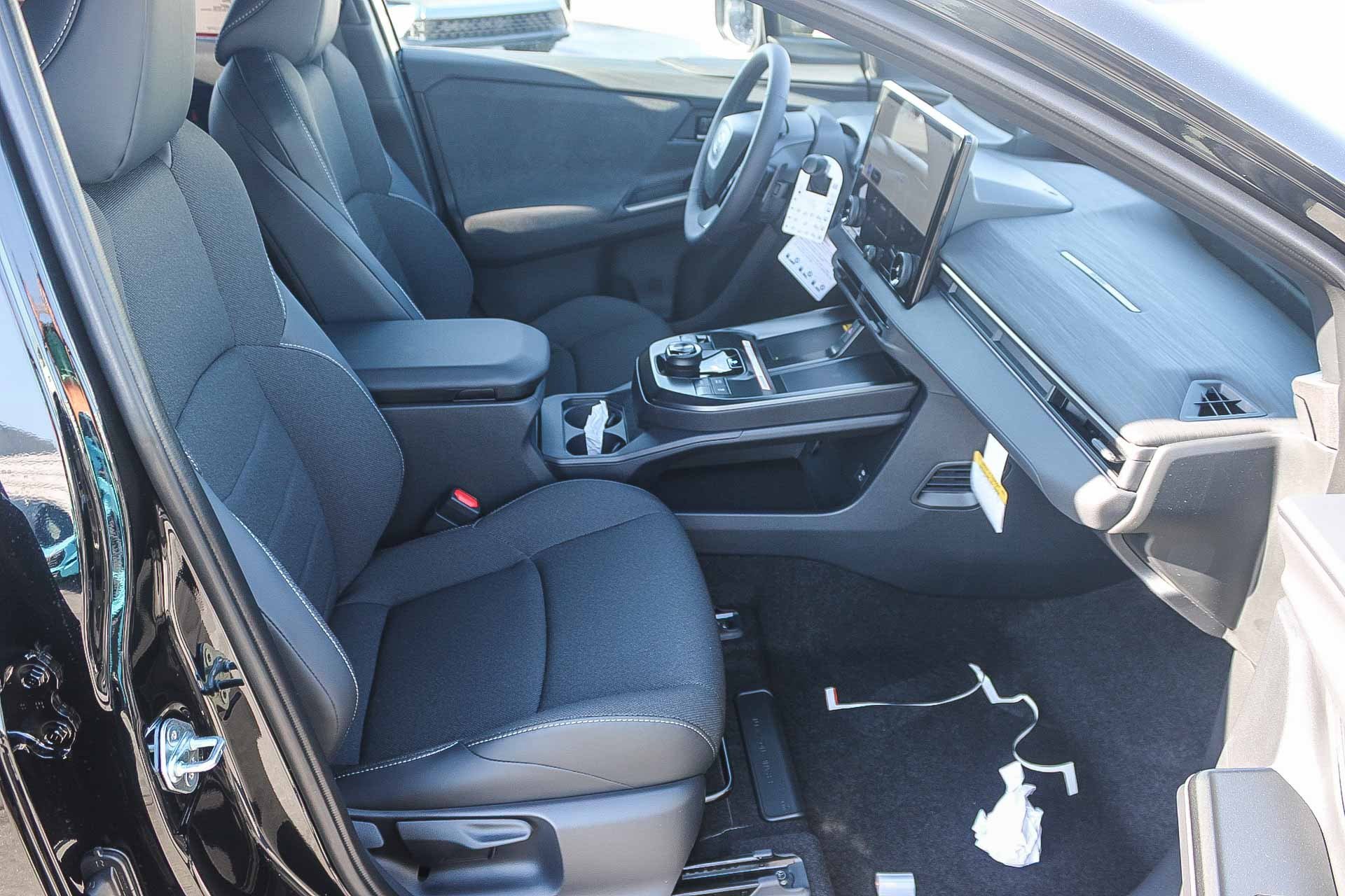 New 2026 Toyota C-HR AWD/4WD image 18