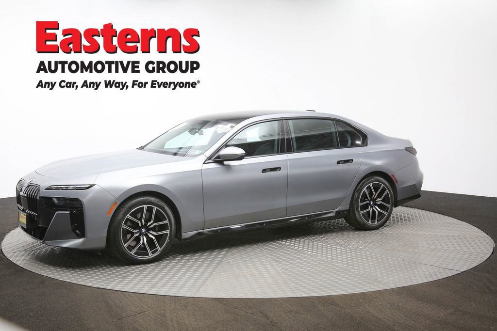 Used 2023 BMW 740i w/ Executive Package image 61