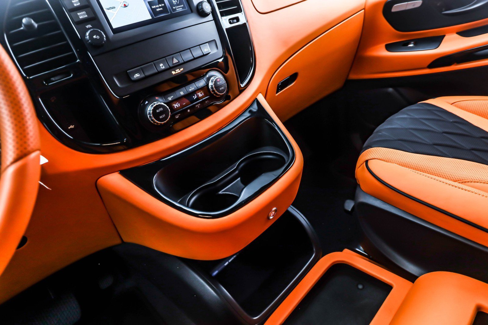 Used 2023 Mercedes-Benz Metris Standard Roof 126 Wheelbase image 6