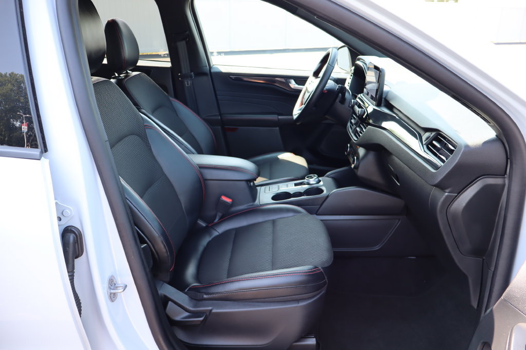 Used 2026 Ford Escape ST-Line FWD image 31