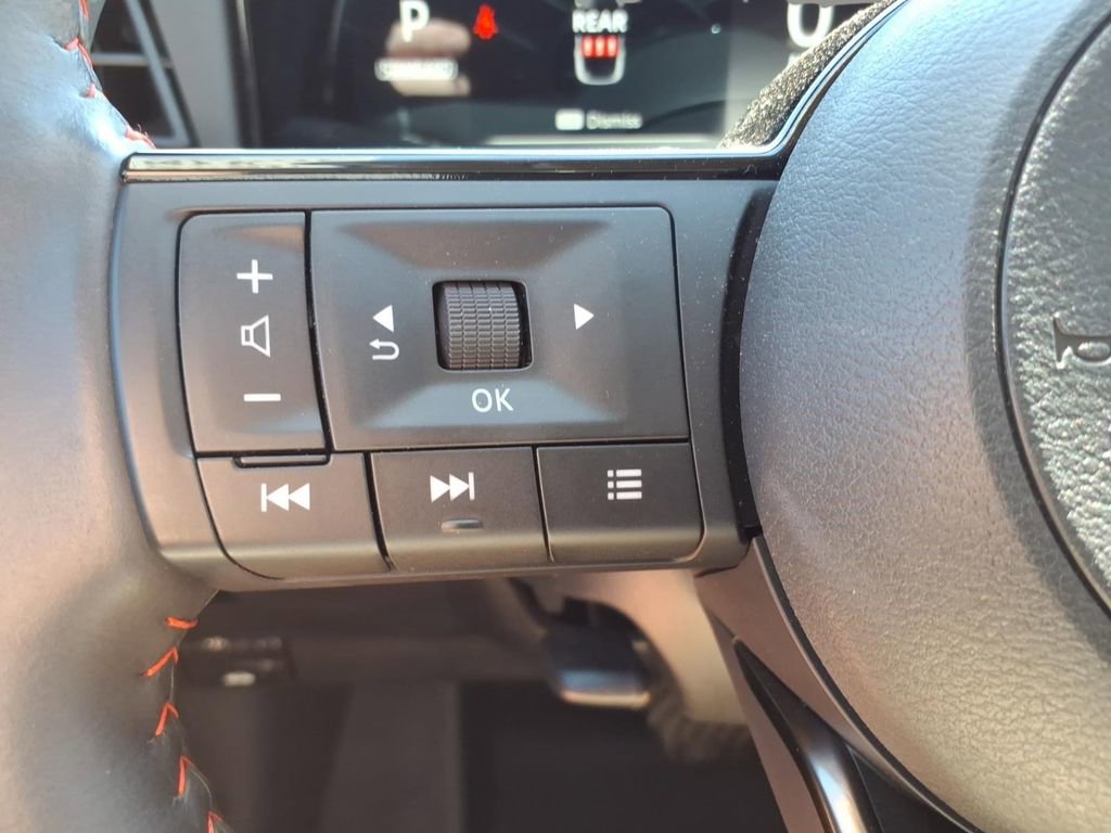 Used 2025 Nissan Kicks SR image 20