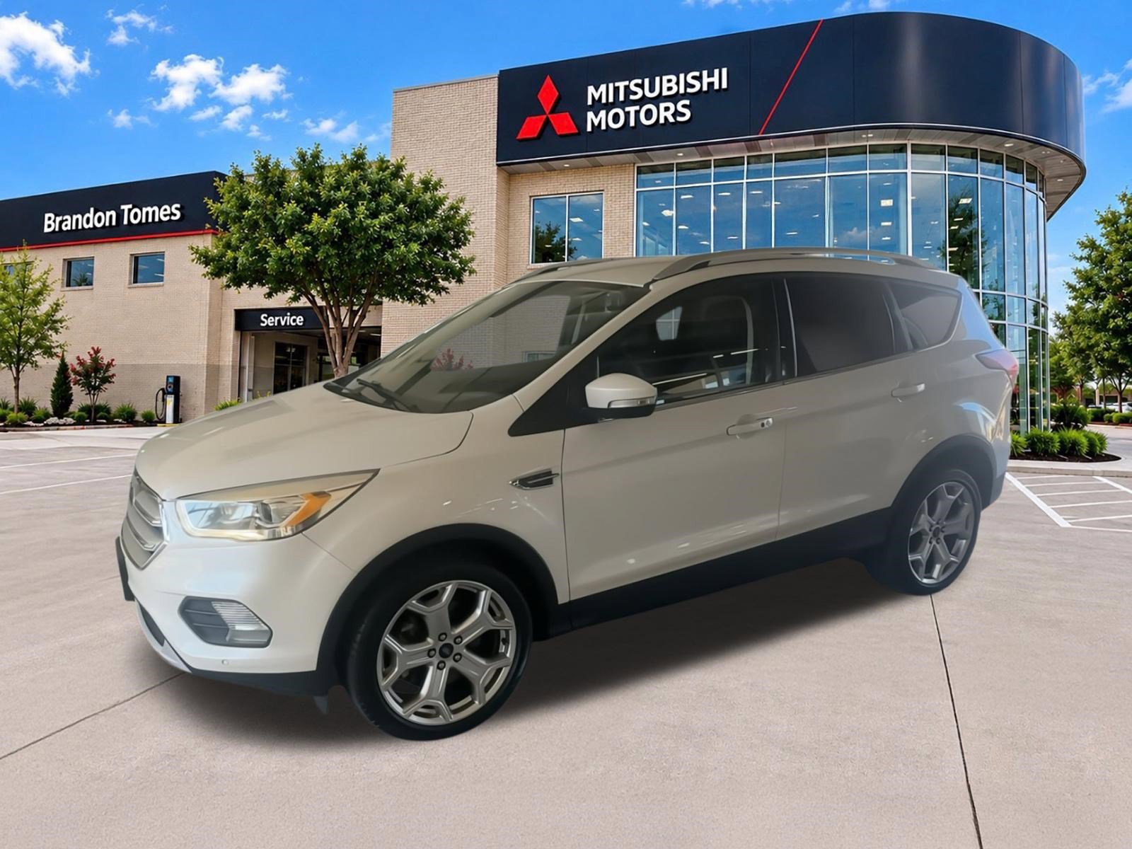Used 2019 Ford Escape Titanium FWD image 4