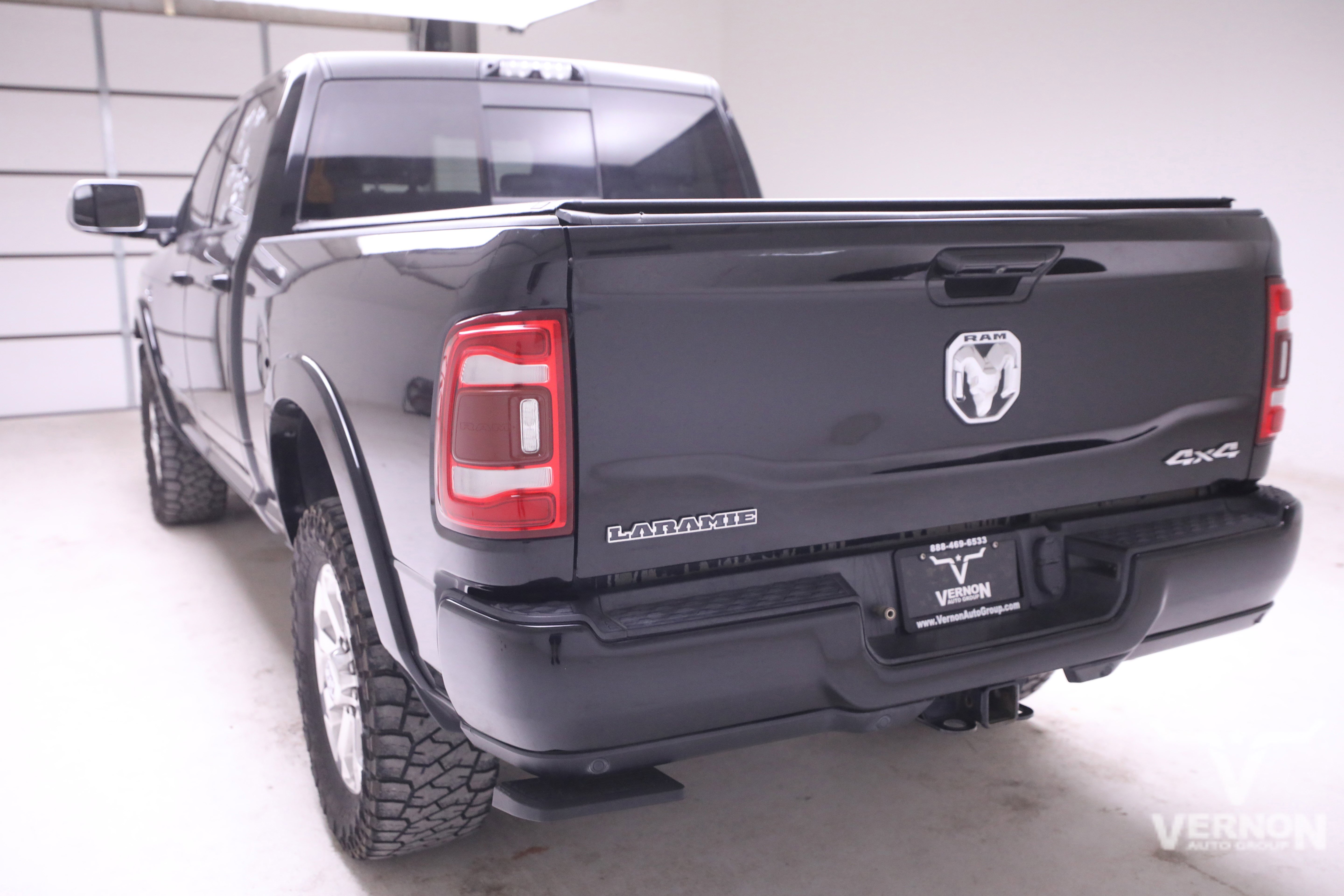 Used 2019 RAM 3500 Laramie image 2