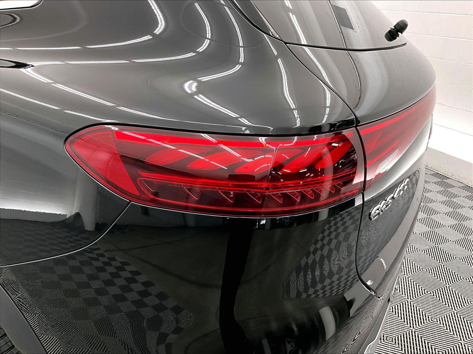 New 2026 Mercedes-Benz EQS 400 4MATIC SUV image 12