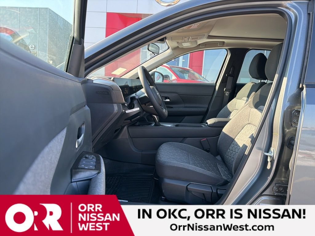 New 2026 Nissan Kicks SV w/ SV Premium Package AWD/4WD image 14