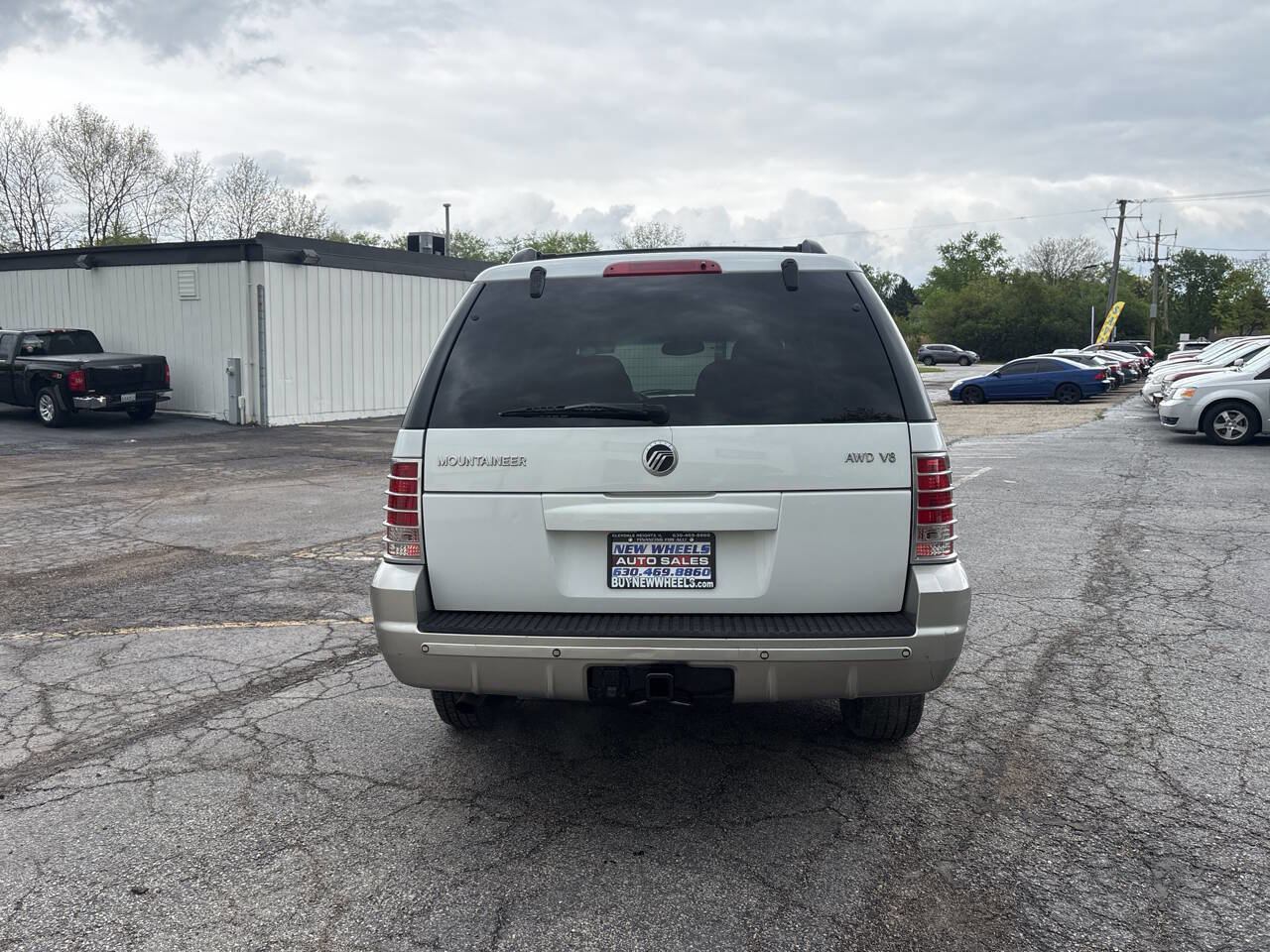 Used 2002 Mercury Mountaineer AWD V8 image 4